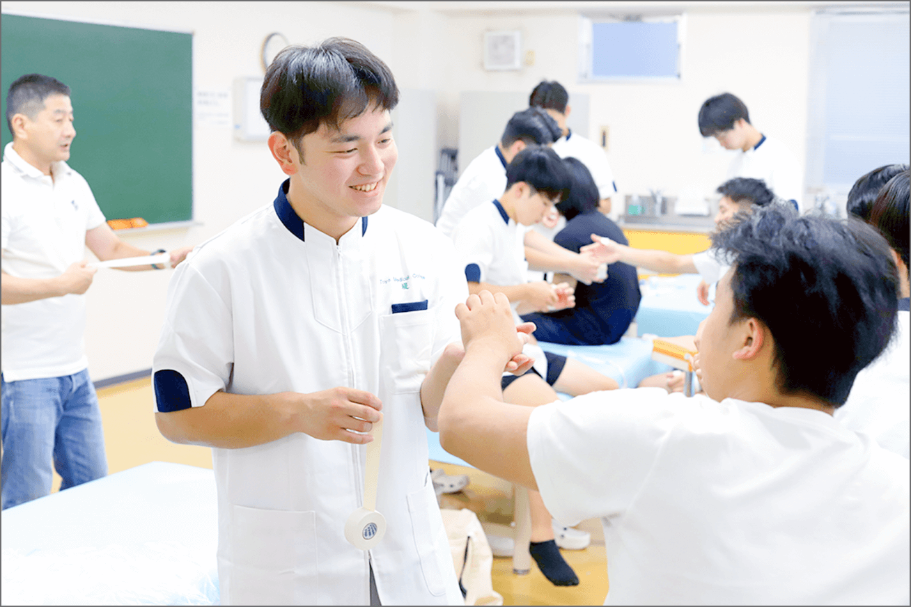4F・3F 柔道整復師学科 実習室
