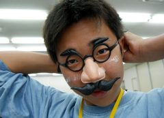鼻付きめがねがよくお似合いです!(笑)