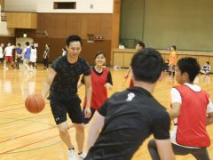 本気バスケ対決!
