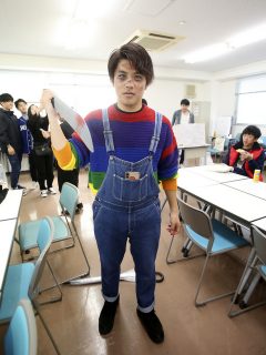 恐怖!カラフル男