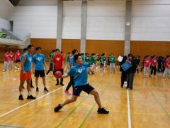 剛速球に気をつけろー!