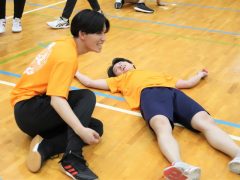 綱引きで体力消耗・・・
