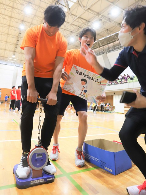 果たして背筋160kgはあるのかっ?